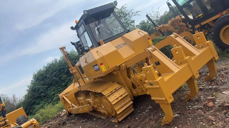 SEM 824F Bulldozer